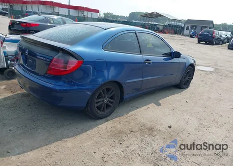 2002 Mercedes-Benz C 230 из США, поврежденный, VIN WDBRN47J42A241800